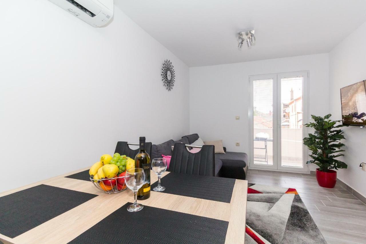 App Joly In Center Old Town Apartman Biograd na Moru Kültér fotó