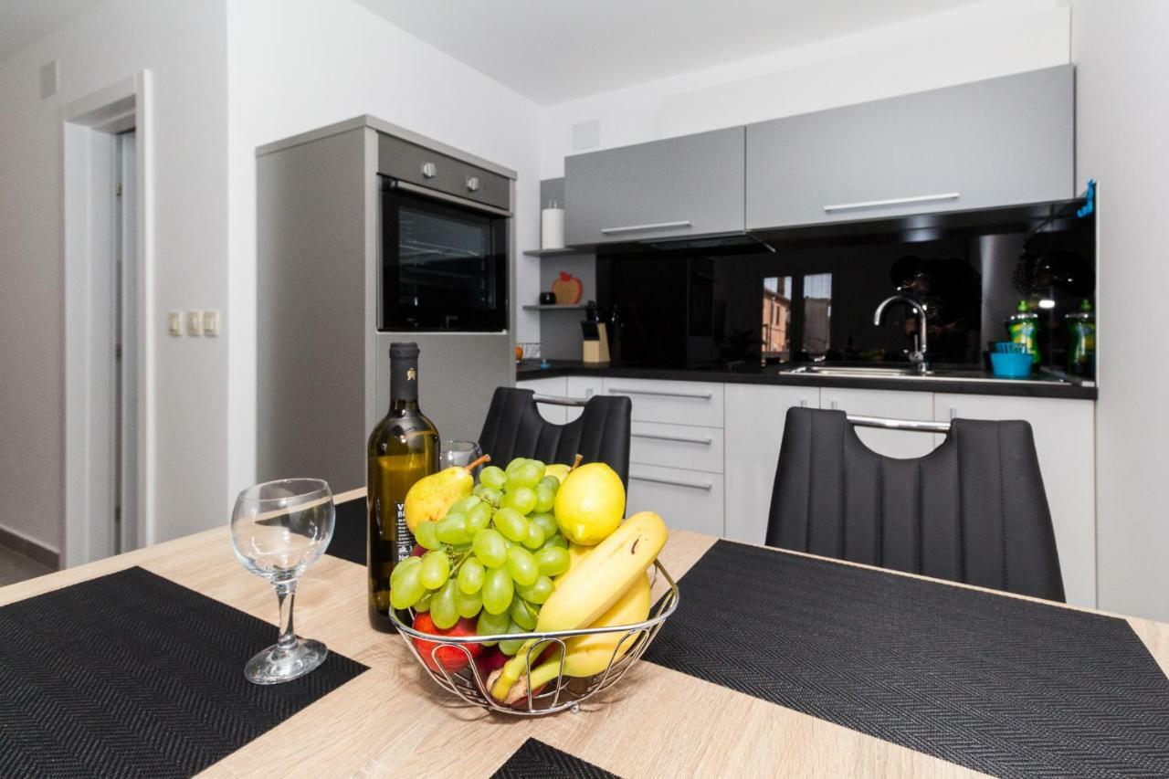App Joly In Center Old Town Apartman Biograd na Moru Kültér fotó